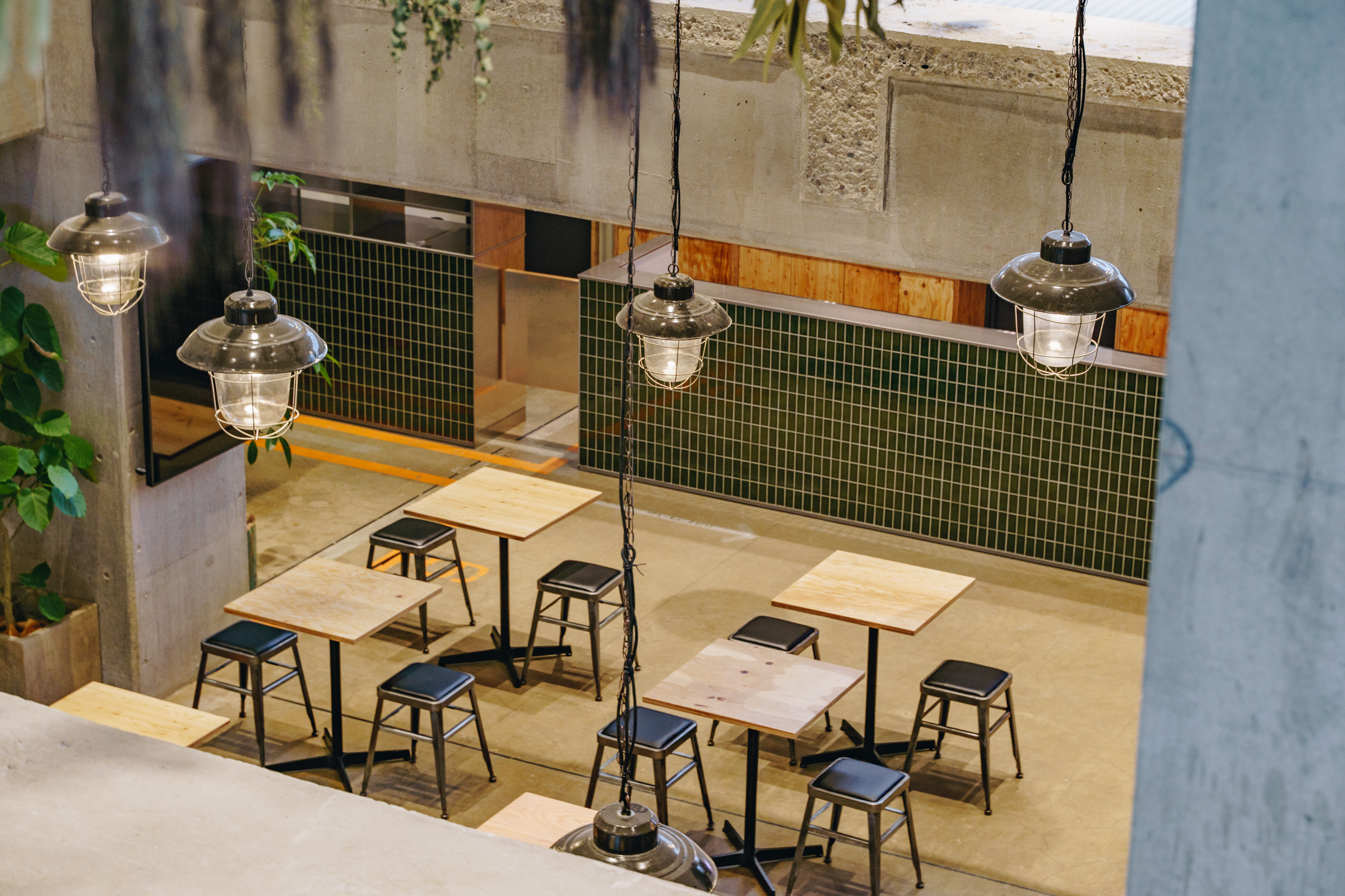 the RECORDS Diner には駐車場はございません。公共交通機関でお越しください。のイメージ写真