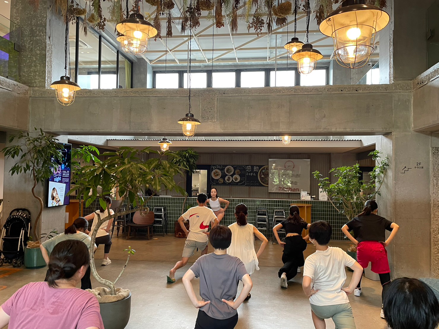 8/26（土）～Night time～「脂肪燃焼 エクササイズ ✕ ヒーリング ヨガ」開催のイメージ写真